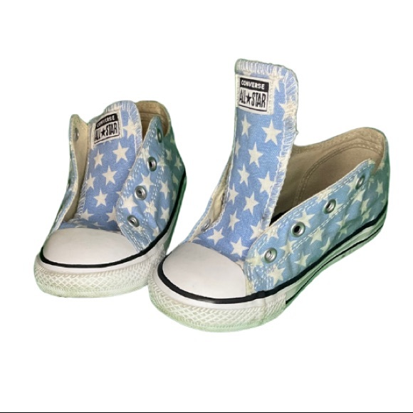 Kids Size 10 Converse Chuck Taylors Blue with White Star Pattern Sneakers - Picture 1 of 5